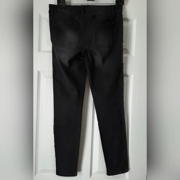 NWOT WHBM Distressed Black Classic Rise Skinny Ankle Embellished Jeans Size 4 - Picture 9 of 15